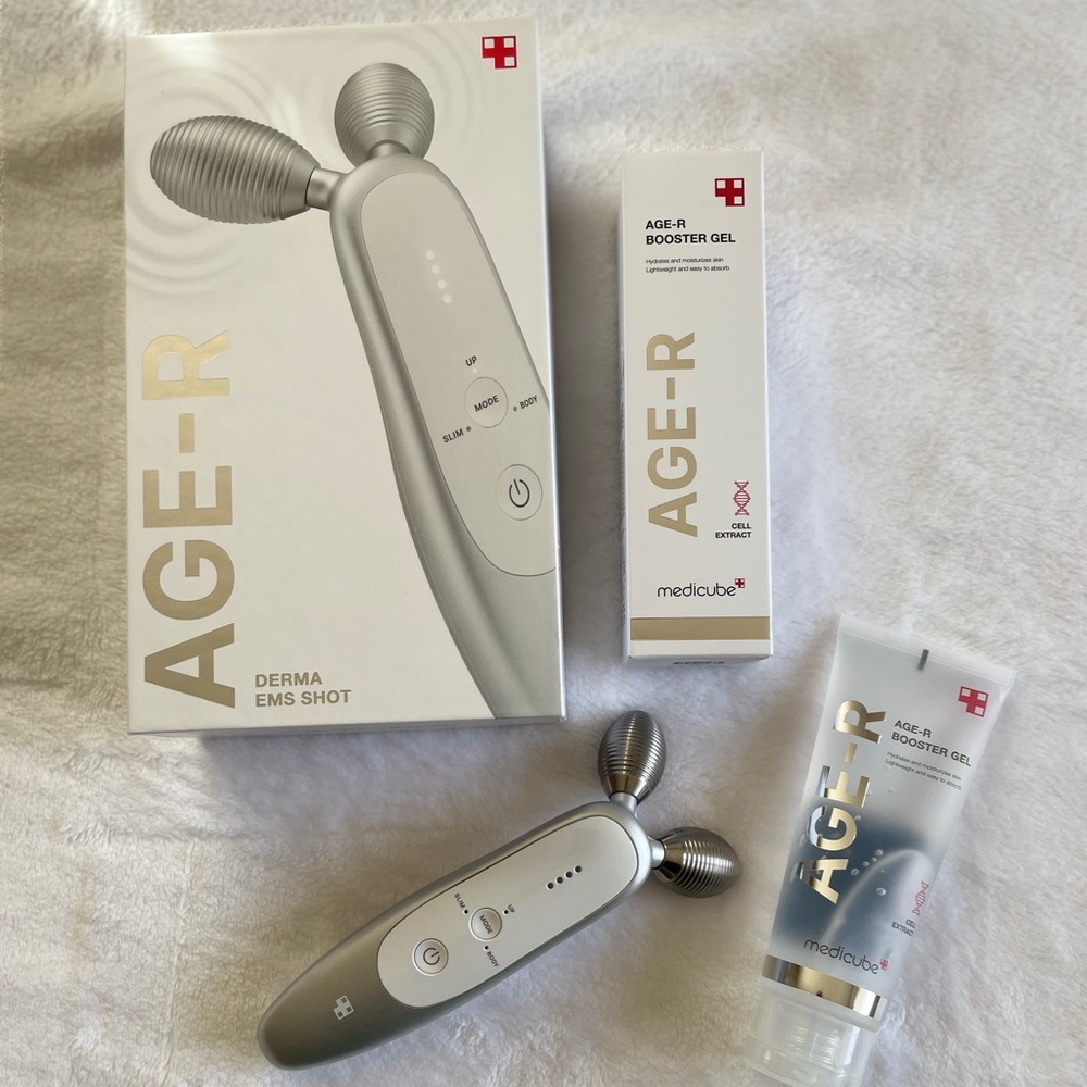 Medicube Age-R Derma EMS Shot